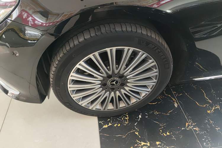 Used Mercedes-Benz E-Class 2021 Facelift E 300 L Stylish Edition Left Front Wheel Hub