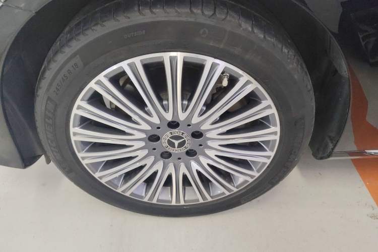 Used Mercedes-Benz E-Class 2021 E 300 L Stylish Model Left Front Wheel Hub