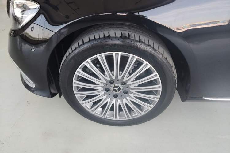 Used Mercedes-Benz E-Class 2021 E 300 L Stylish Model Left Front Wheel Hub