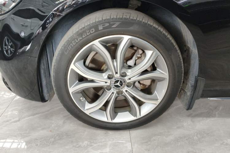 Used Mercedes-Benz E-Class 2021 E 300 L Sporty and Stylish Model Left Front Wheel Hub