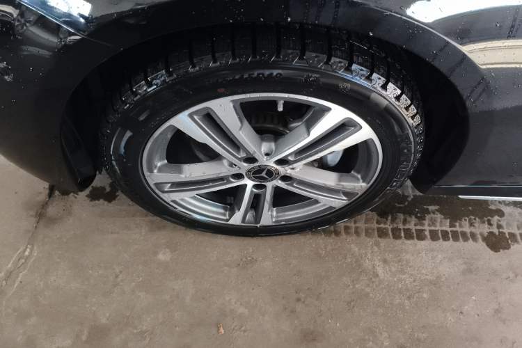 Used Mercedes-Benz E-Class 2021 Facelift E 260 L Sport Edition Left Front Wheel Hub