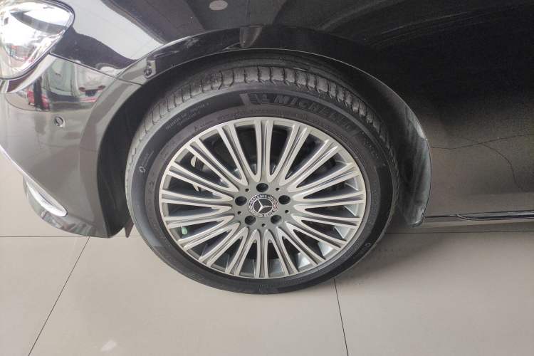 Used Mercedes-Benz E-Class 2021 E 300 L Luxury Model Left Front Wheel Hub