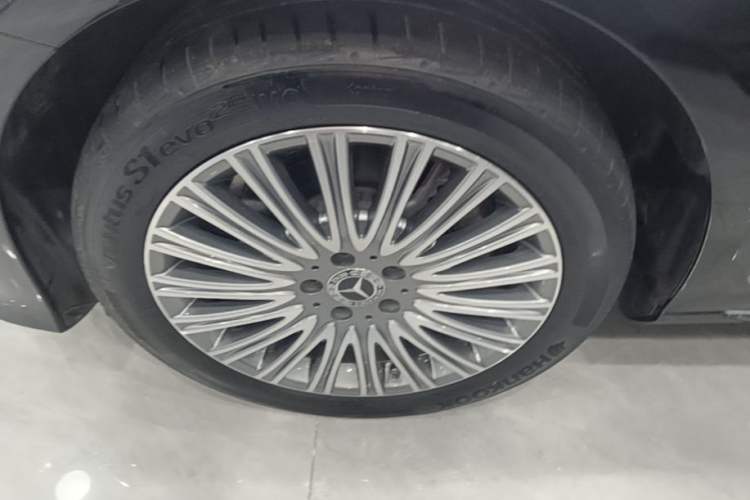 Used Mercedes-Benz E-Class 2021 E 300 L Stylish Model Left Front Wheel Hub