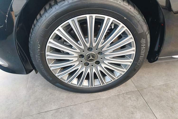 Used Mercedes-Benz E-Class 2021 Facelift E 300 L Stylish Edition Left Front Wheel Hub