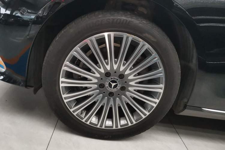 Used Mercedes-Benz E-Class 2021 Facelift E 300 L Stylish Edition Left Front Wheel Hub