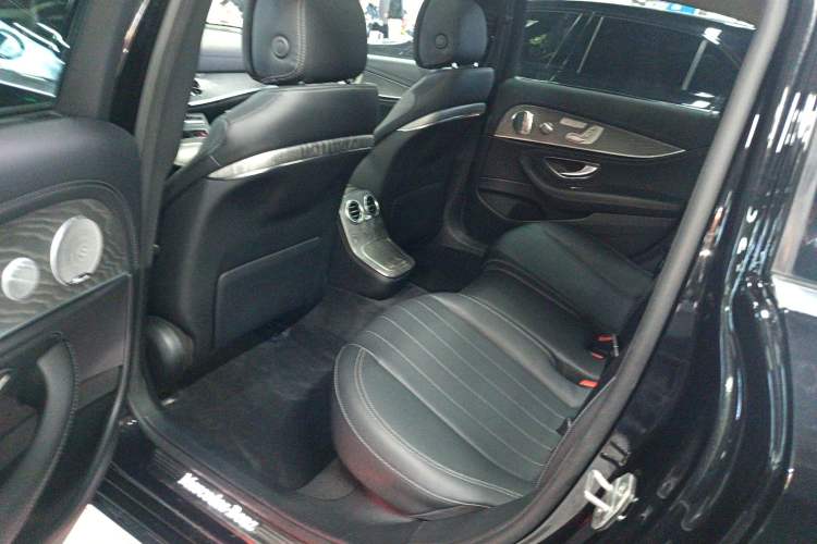 Used Mercedes-Benz E-Class 2021 E 300 L Luxury Model Left Rear Seat