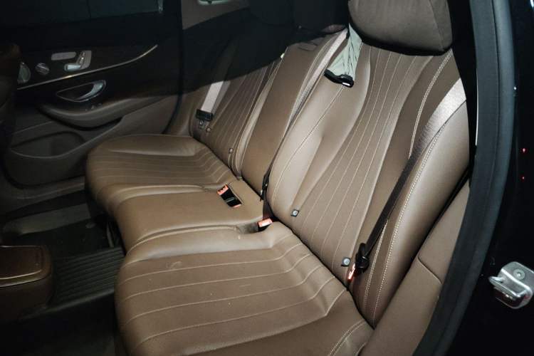 Used Mercedes-Benz E-Class 2021 E 300 L Luxury Model Left Rear Seat