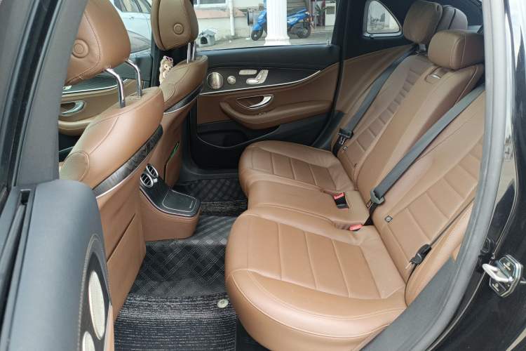 Used Mercedes-Benz E-Class 2021 Restyled E 300 L Sport Luxury Edition Left Rear Seat