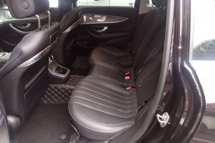 Used Mercedes-Benz E-Class 2021 E 300 L Premium Edition Left Rear Seat