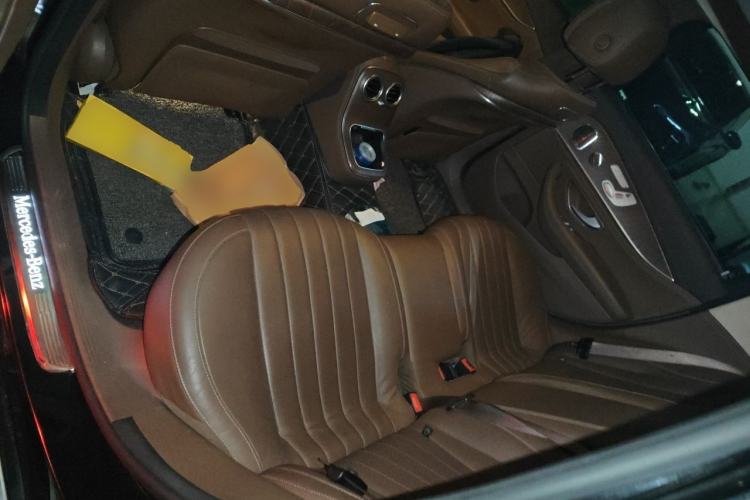 Used Mercedes-Benz E-Class 2021 E 300 L Premium Edition Left Rear Seat