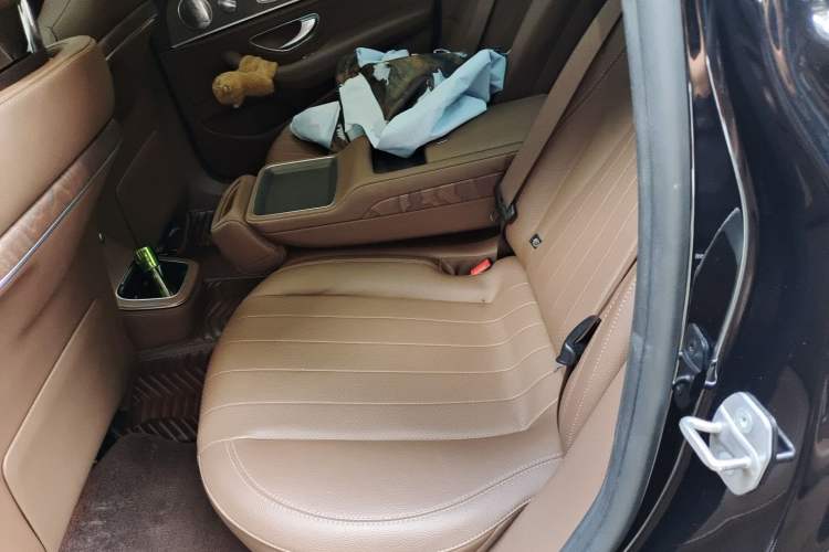 Used Mercedes-Benz E-Class 2021 E 300 L Luxury Model Left Rear Seat