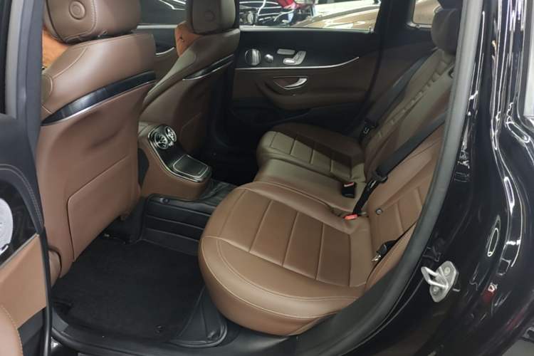 Used Mercedes-Benz E-Class 2021 E 300 L Sport Luxury Edition Left Rear Seat