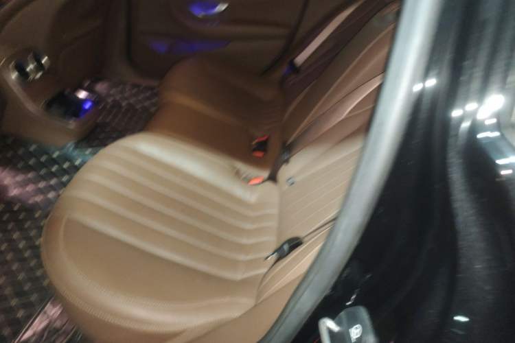 Used Mercedes-Benz E-Class 2021 E 300 L Premium Edition Left Rear Seat