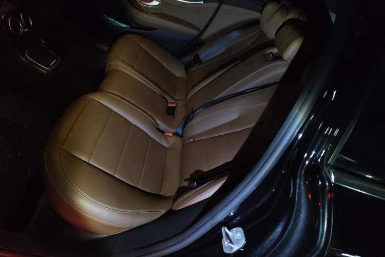 Used Mercedes-Benz E-Class 2021 Restyled E 300 L Sport Luxury Edition Left Rear Seat
