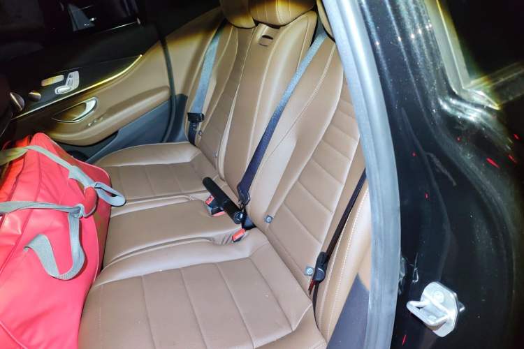 Used Mercedes-Benz E-Class 2021 E 300 L Sport Luxury Edition Left Rear Seat