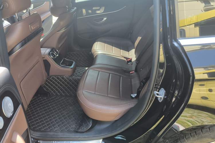Used Mercedes-Benz E-Class 2021 E 300 L Sport Premium Edition Left Rear Seat