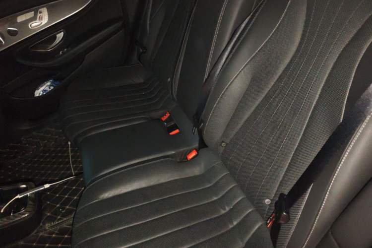 Used Mercedes-Benz E-Class 2021 E 300 L Premium Edition Left Rear Seat