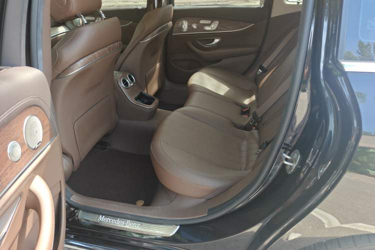 Used Mercedes-Benz E-Class 2021 Restyled E 300 L Luxury Edition Left Rear Seat