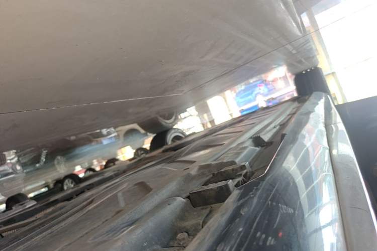 Used Mercedes-Benz E-Class 2021 E 300 L Sporty and Stylish Model Left Side Sill
