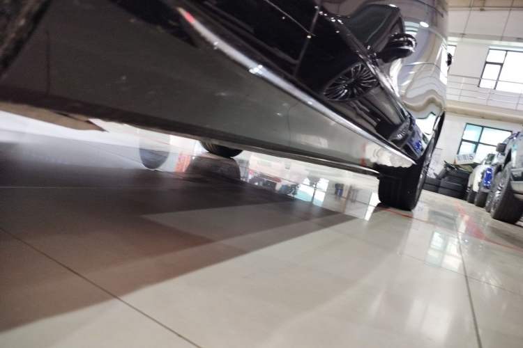 Used Mercedes-Benz E-Class 2021 Restyled E 300 L Luxury Edition Left Side Sill