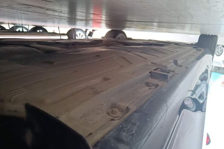 Used Mercedes-Benz E-Class 2021 Restyled E 300 L Luxury Edition Left Side Sill
