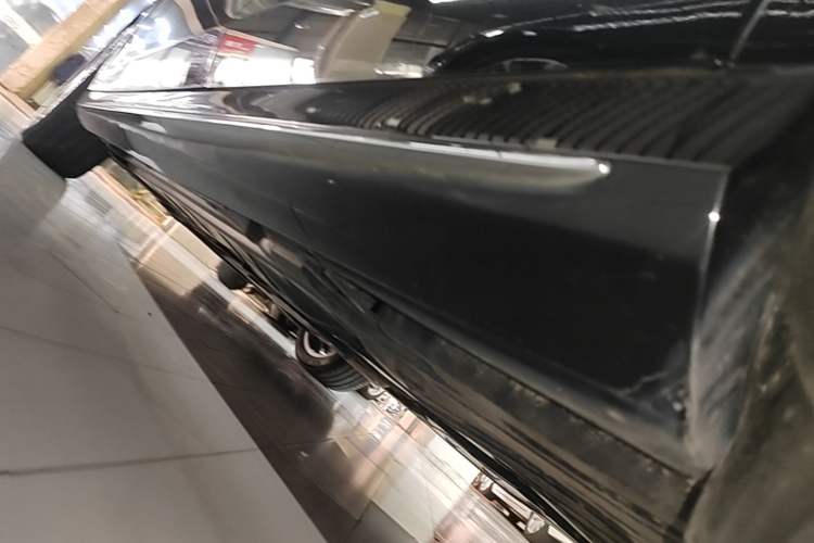 Used Mercedes-Benz E-Class 2021 Facelift E 260 L Sport Edition Left Side Sill