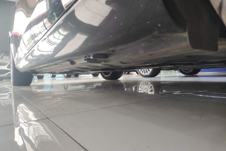 Used Mercedes-Benz E-Class 2021 Facelift E 300 L Stylish Edition Left Side Sill