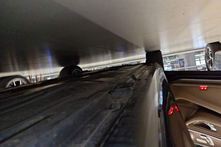 Used Mercedes-Benz E-Class 2021 Restyled E 300 L Luxury Edition Left Side Sill