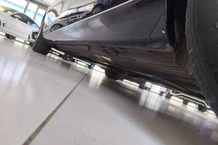 Used Mercedes-Benz E-Class 2021 Facelift E 260 L Left Side Sill