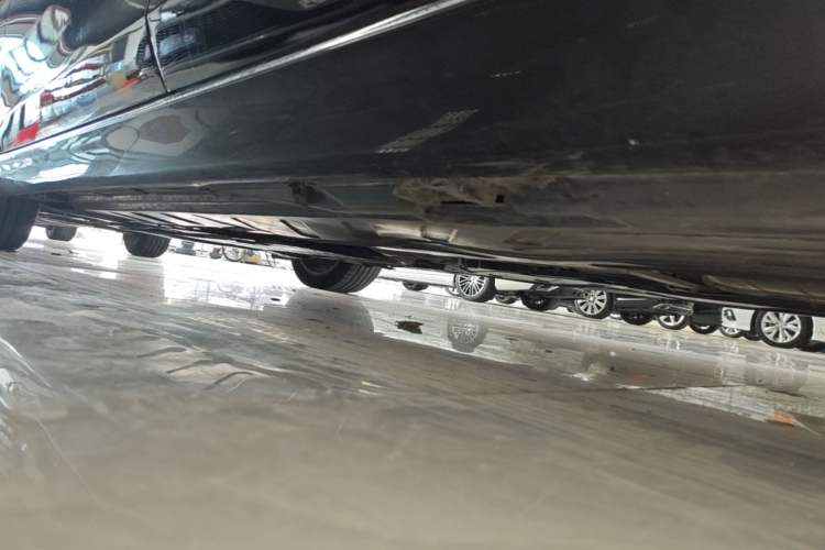 Used Mercedes-Benz E-Class 2021 E 300 L Stylish Model Left Side Sill