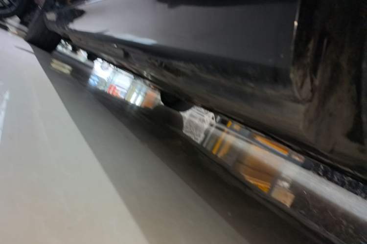 Used Mercedes-Benz E-Class 2021 Facelift E 300 L Stylish Edition Left Side Sill