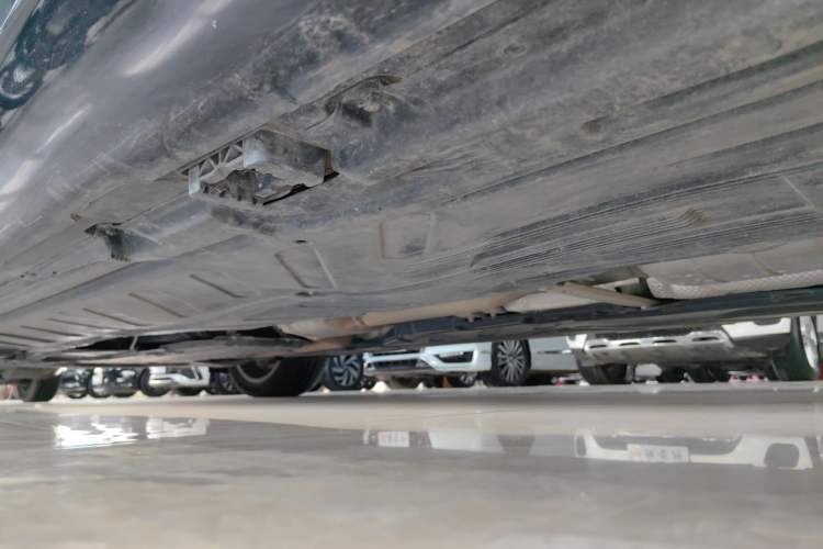 Used Mercedes-Benz E-Class 2021 E 300 L Stylish Model Left Side Sill