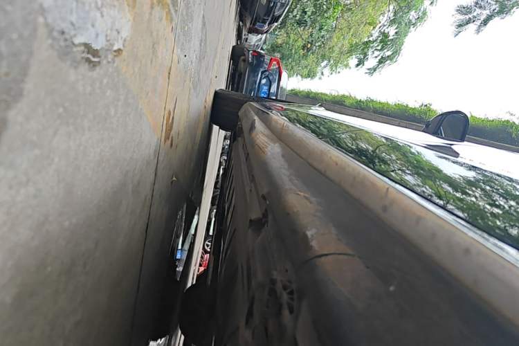 Used Mercedes-Benz E-Class 2021 E 300 L Sporty and Stylish Model Left Side Sill