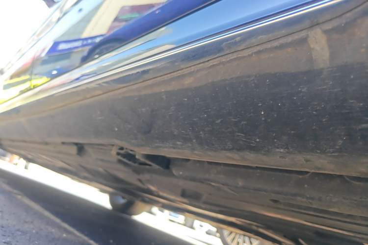 Used Mercedes-Benz E-Class 2021 Restyled E 300 L Sporty and Stylish Edition Left Side Sill