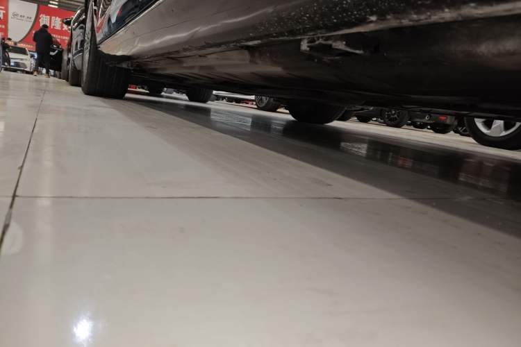 Used Mercedes-Benz E-Class 2021 E 300 L Stylish Model Left Side Sill