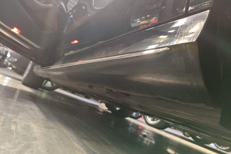 Used Mercedes-Benz E-Class 2021 Facelift E 260 L Sport Edition Left Side Sill