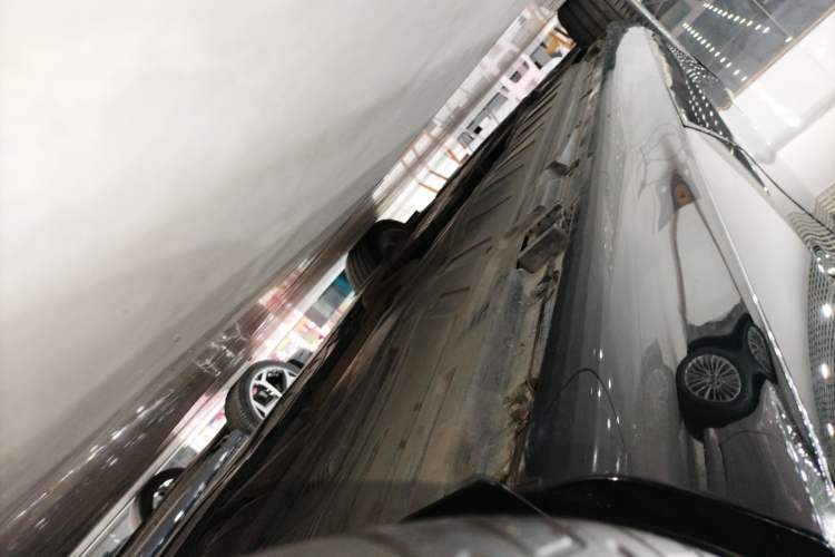 Used Mercedes-Benz E-Class 2021 Facelift E 300 L Stylish Edition Left Side Sill