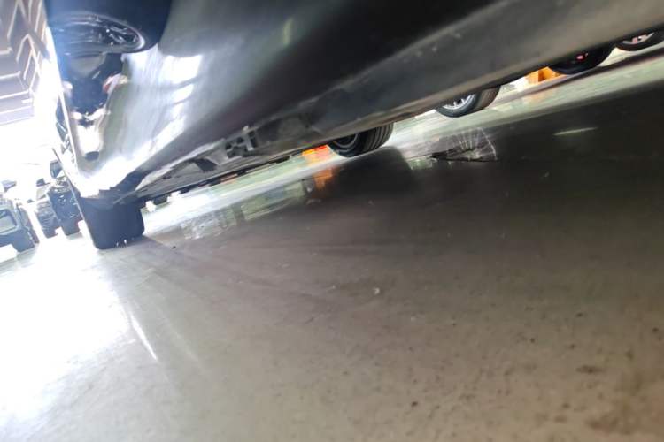 Used Mercedes-Benz E-Class 2021 E 300 L Luxury Model Left Side Sill