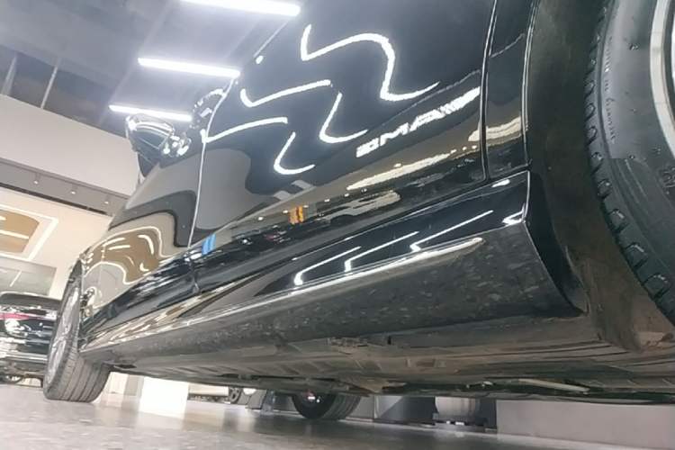 Used Mercedes-Benz E-Class 2021 Restyled E 300 L Sport Luxury Edition Left Side Sill