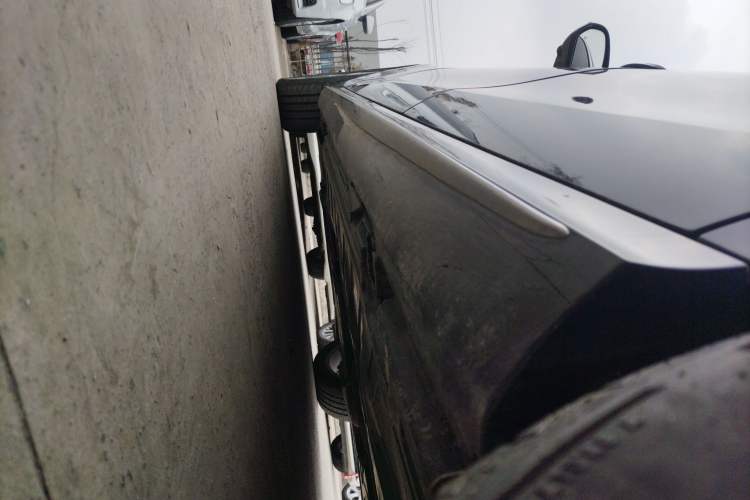 Used Mercedes-Benz E-Class 2021 Restyled E 300 L Sporty and Stylish Edition Left Side Sill