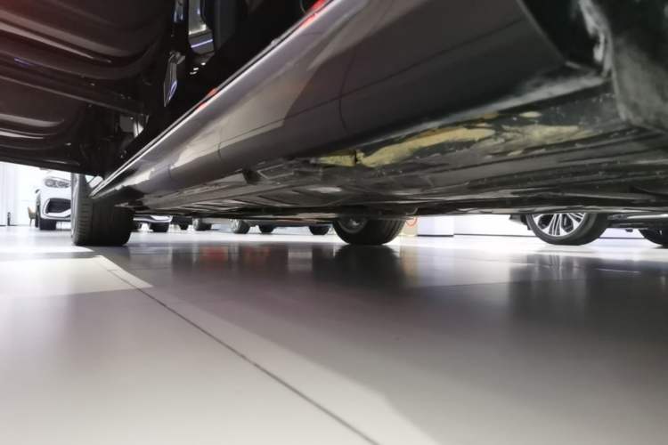 Used Mercedes-Benz E-Class 2021 Restyled E 300 L Sporty and Stylish Edition Left Side Sill