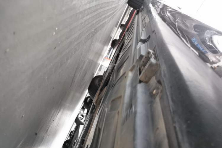 Used Mercedes-Benz E-Class 2021 Facelift E 260 L Left Side Sill
