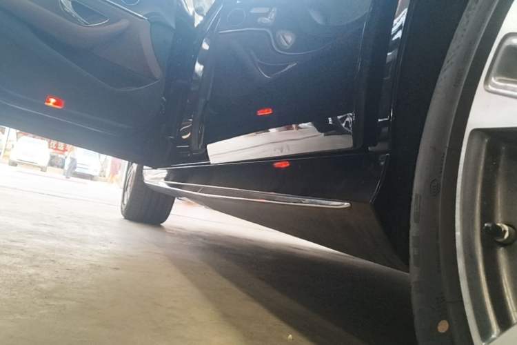 Used Mercedes-Benz E-Class 2021 Facelift E 260 L Sport Edition Left Side Sill