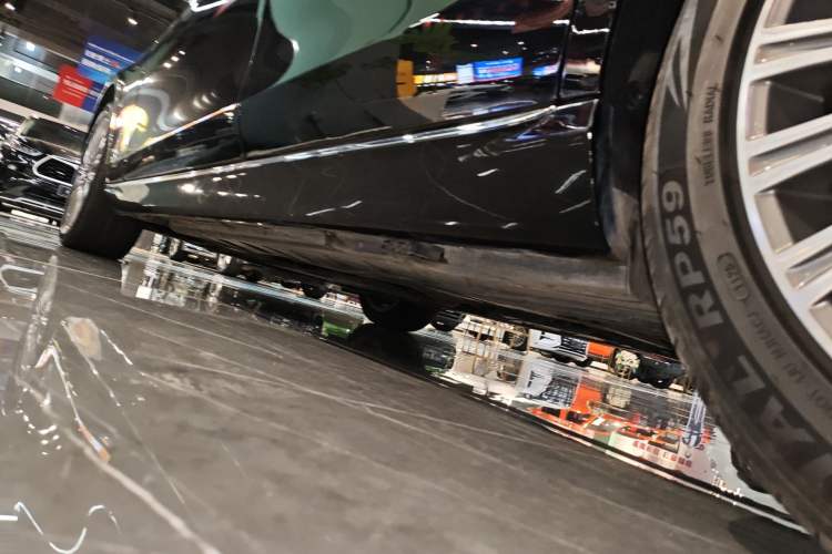 Used Mercedes-Benz E-Class 2021 E 300 L Stylish Model Left Side Sill