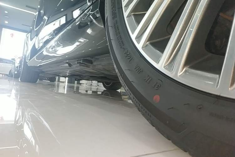 Used Mercedes-Benz E-Class 2021 Restyled E 300 L Luxury Edition Left Side Sill