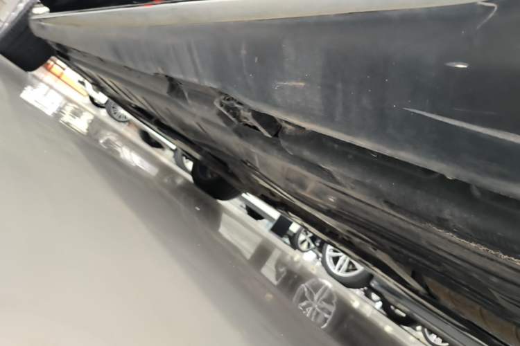 Used Mercedes-Benz E-Class 2021 Facelift E 260 L Sport Edition Left Side Sill