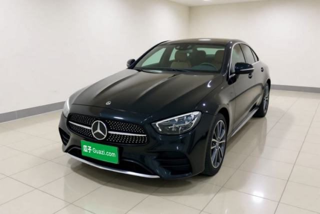 Ojetý Mercedes-Benz E-Class 2021 E 300 L Sporty and Stylish Model