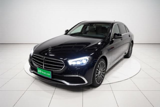 Ojetý Mercedes-Benz E-Class 2021 E 300 L Sporty and Stylish Model