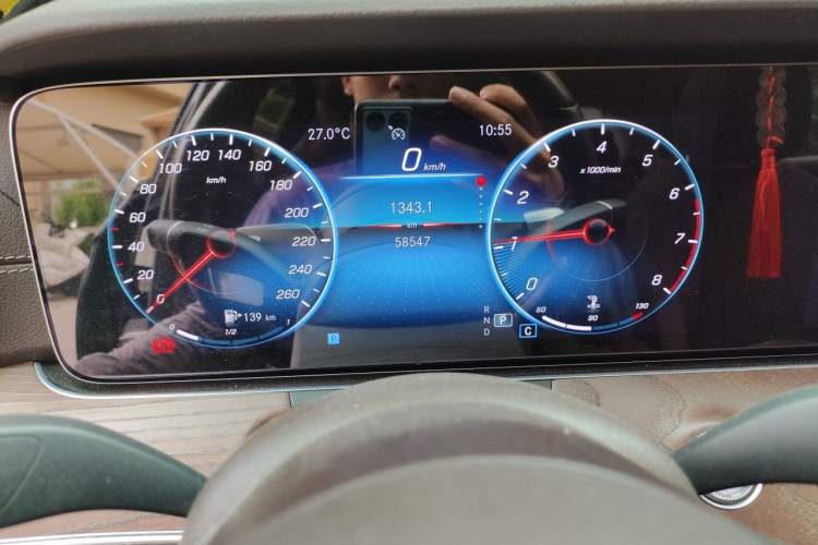 Used Mercedes-Benz E-Class 2021 Facelift E 260 L Odometer Close Up