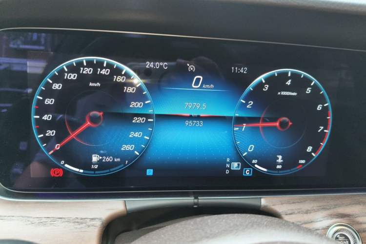 Used Mercedes-Benz E-Class 2021 Facelift E 300 L Stylish Edition Odometer Close Up